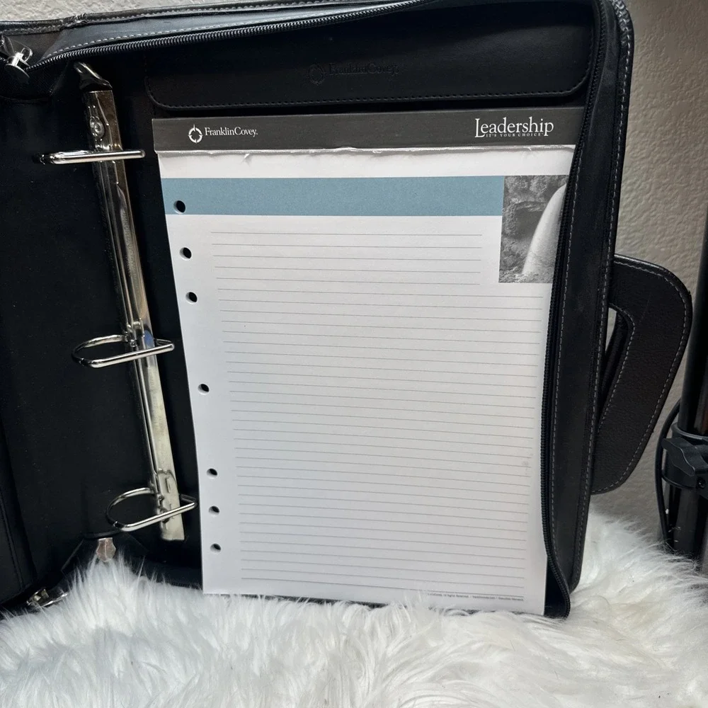 $31 🌙 Franklin Covey 3-Ring Binder Briefcase Calculator